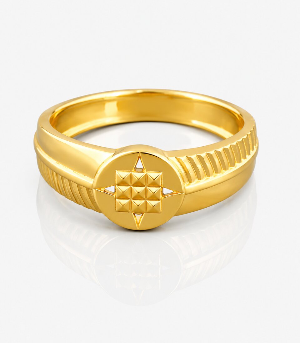 Traditional Gold Ring Design