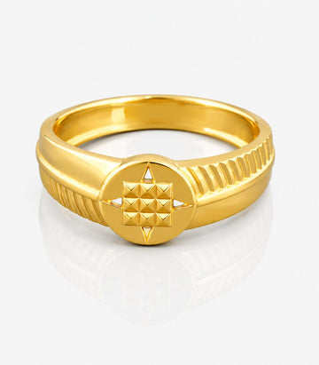 Traditional Gold Ring Design