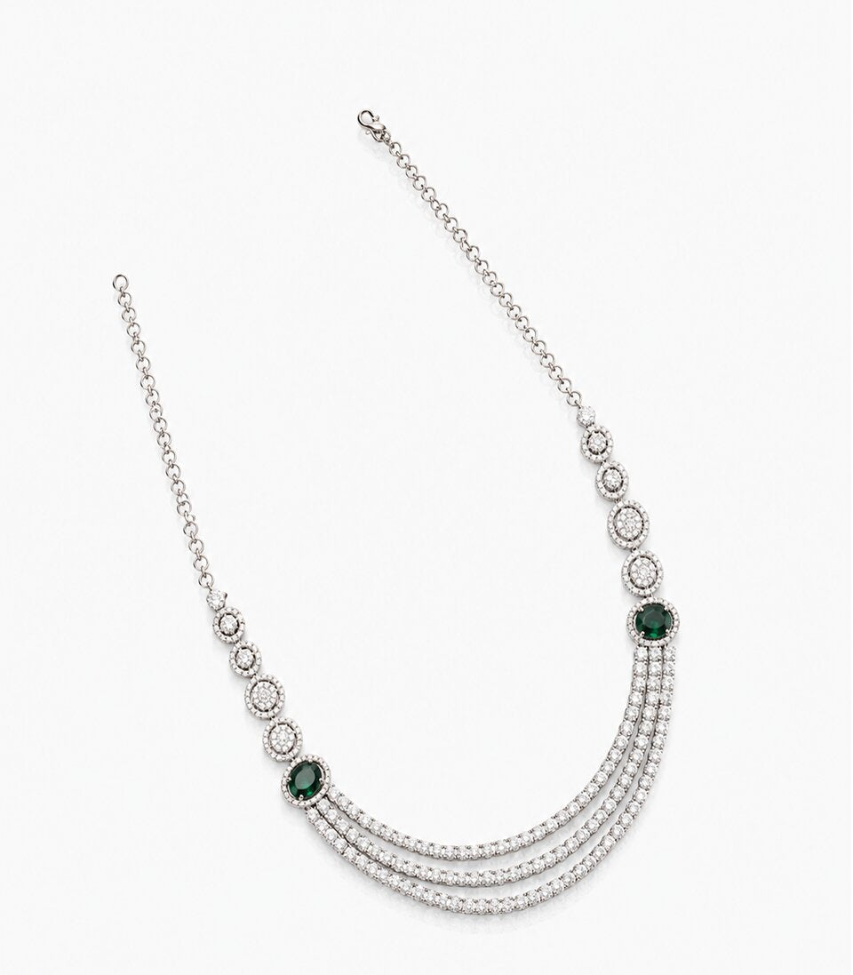 Elegant Necklace With Emeralds And Diamonds