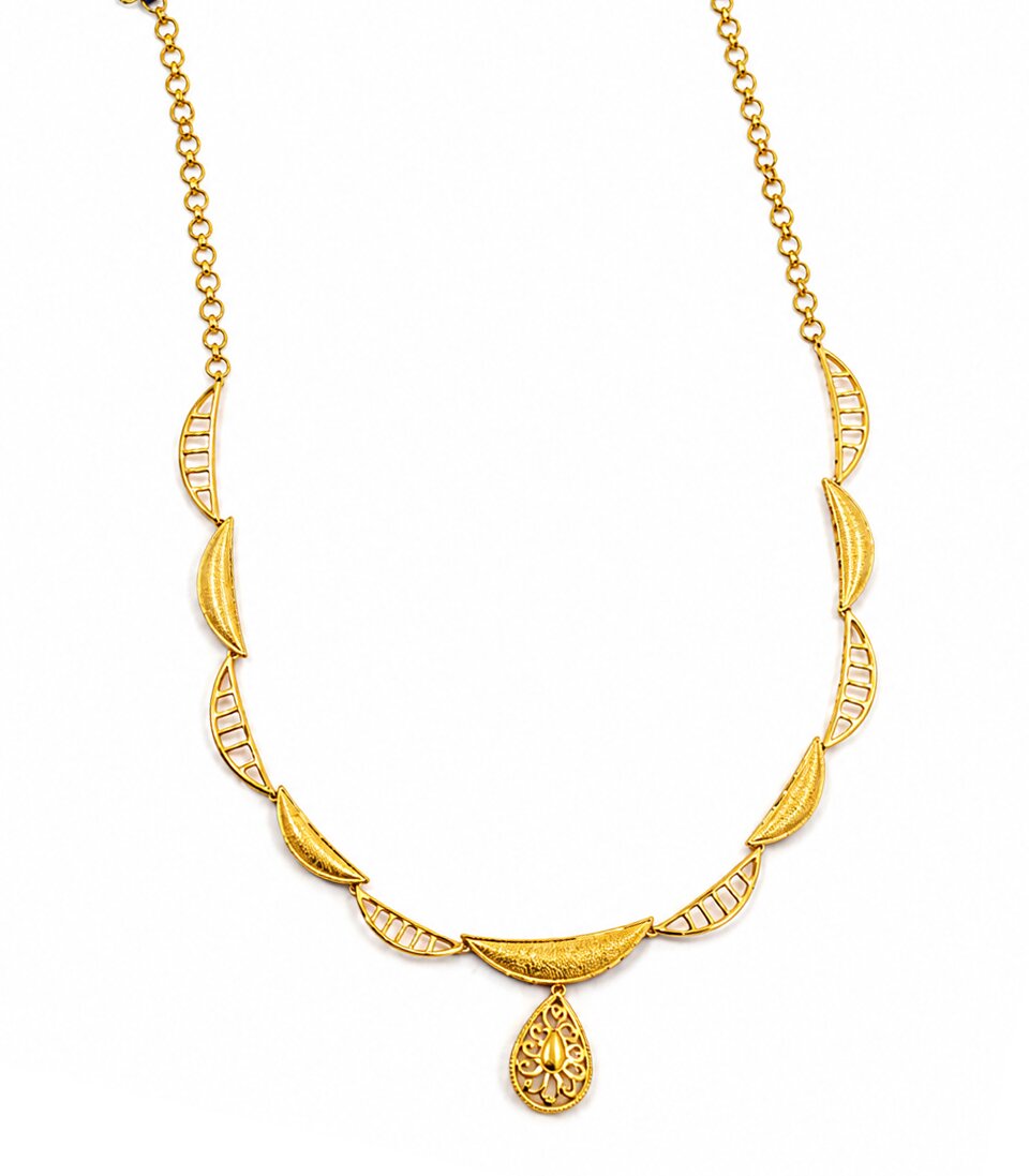 Minimal Gold Chain Necklace