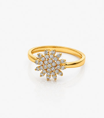 Gold Ring With A Star-Shaped Diamond Design