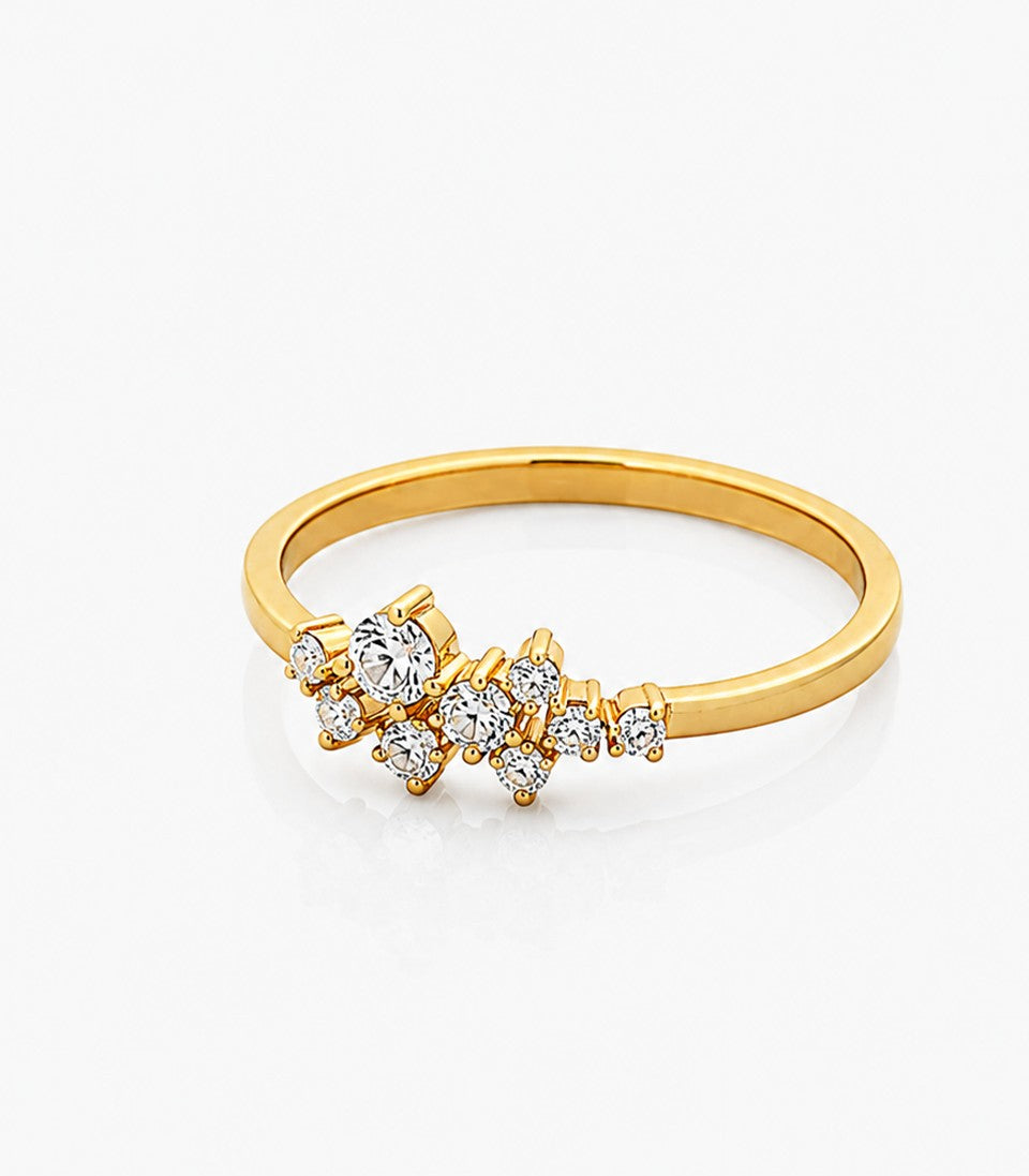 Gold Ring With White Diamond Gemstones