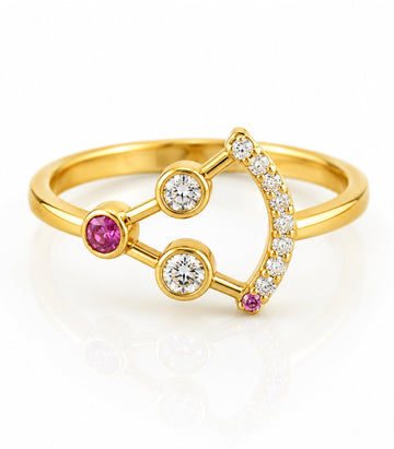 Artistic Gold Ring Design
