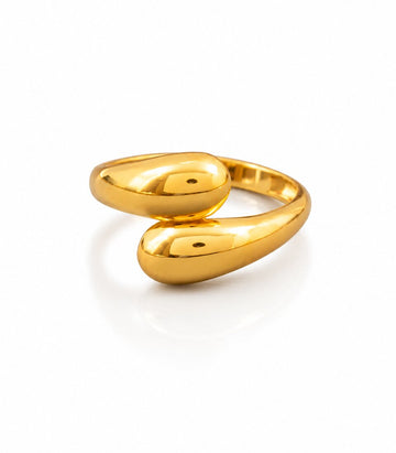 Elegant Solid Gold Ring – Perfect Gift for Her