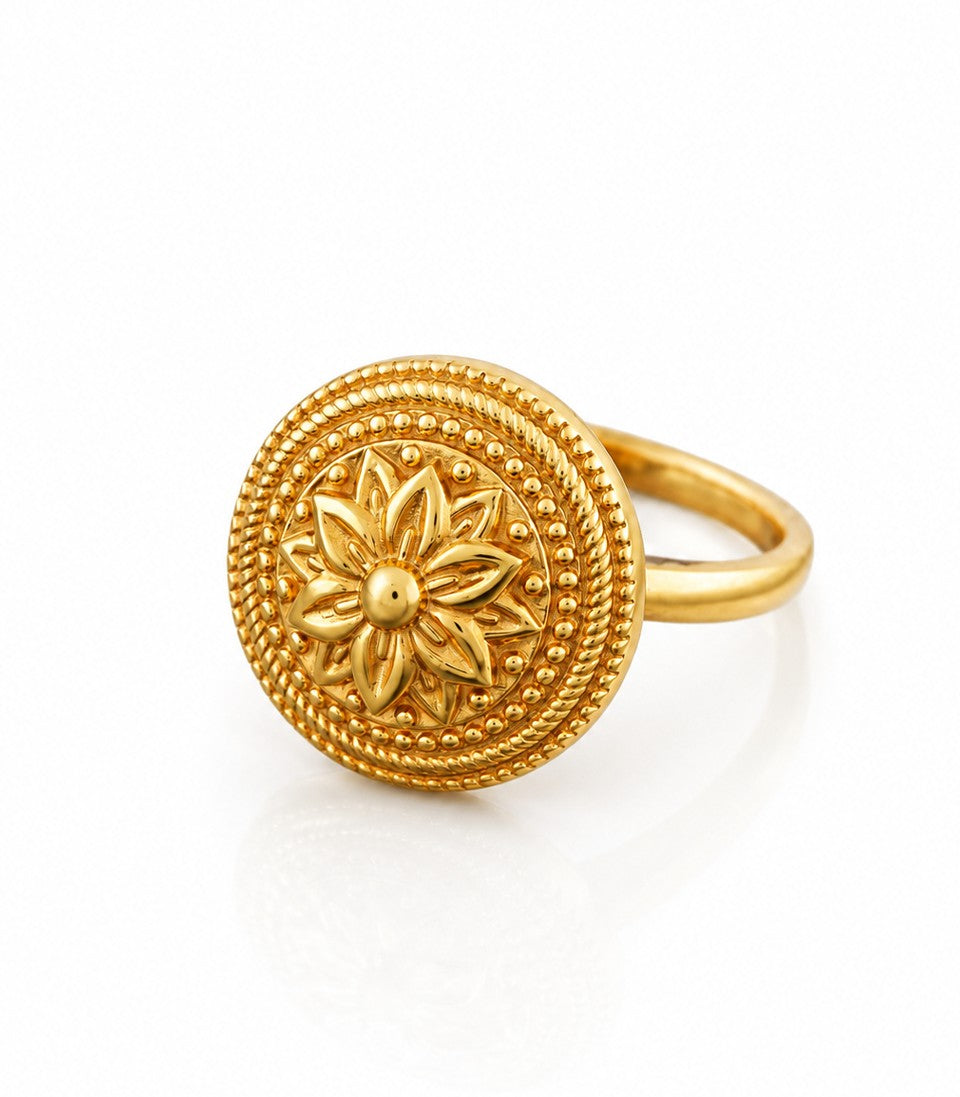 Gold Ring With Floral Pattern Design