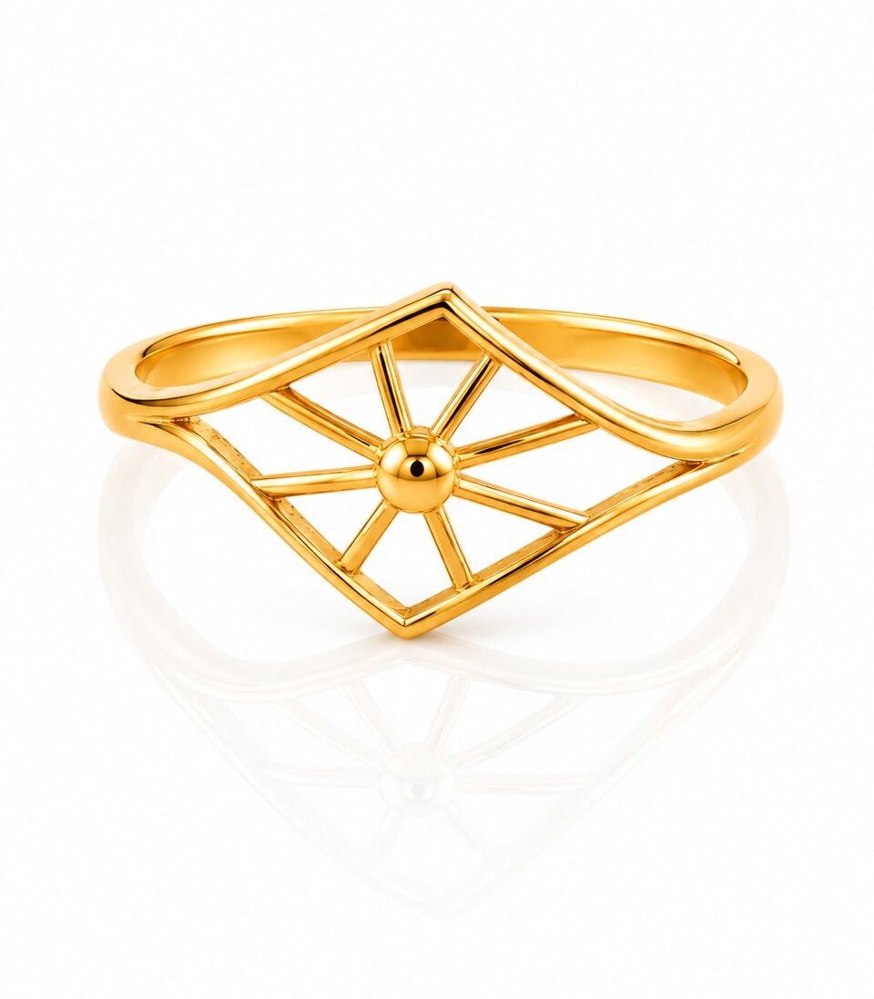 Gold Ring – Elegant Botanical Design