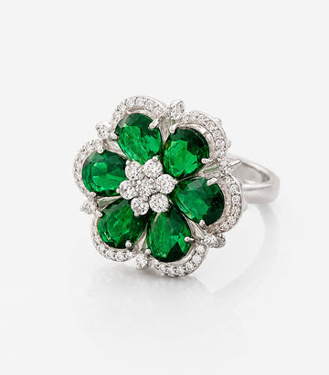 Diamond Ring With Green Gemstones Design